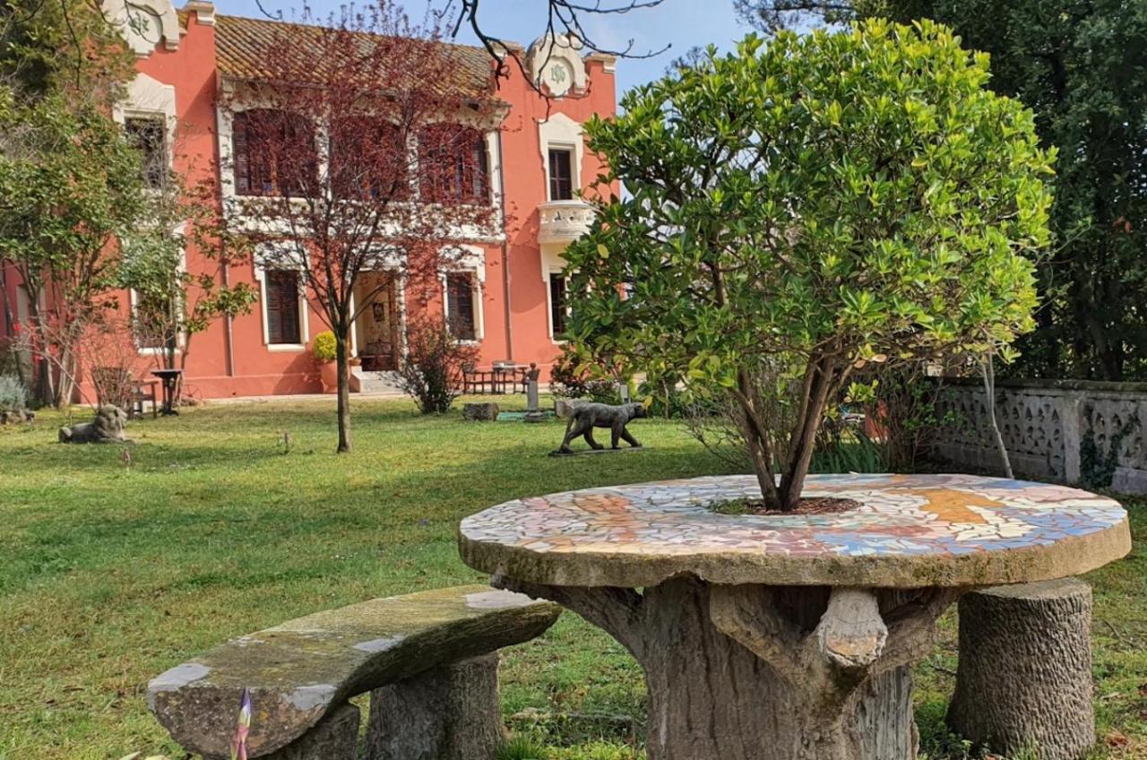 Hotel Monumento Can Garay Les Planes d'Hostoles Zewnętrze zdjęcie